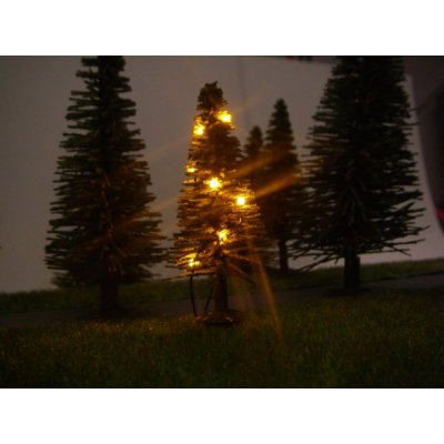 Weihnachtsbaum mit Lichterkette gelb beleuchtet N 12 LEDs