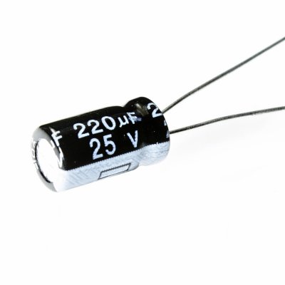 Kondensator ELKO 220µF 25V radial 6x13mm