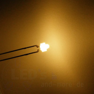 Diffuses ultrahelles 1,8mm LED Warm Weiß 3900mcd 40° Luckylight