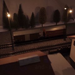 Metall Gittermast Leuchte Lampe LED warmweiß, 2 flammig, sehr filigran 140mm H0